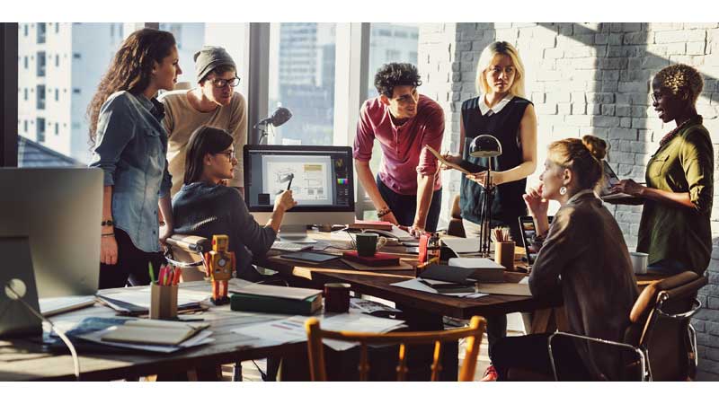 🧑🔎 Survey: Over Half of Recent Canadian Immigrants Report to 'Less Qualified' Caucasian Managers