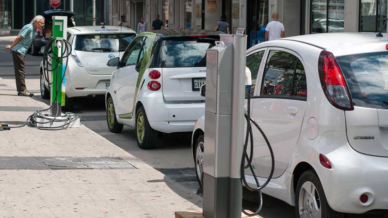 ONTARIO🔌🚗 Ontario Exploring Options to Reduce Electricity Rates for Public EV Chargers 🚗
