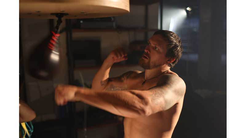 🙏🤼‍♂️ DTEK: Fight for Light: Oleksandr Usyk to Support Rebuilding of Ukraine's Shattered Energy Sector 🌿🔋⛽